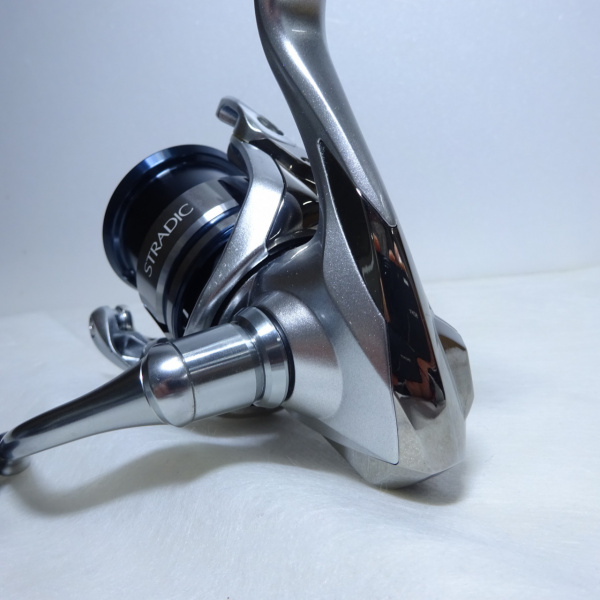 19ストラディック 2500S